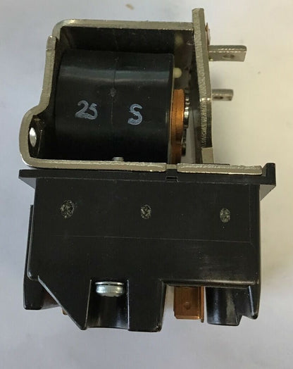 STRUTHERS-DUNN 275KXX104 REVERSING RELAY 24V 60HZ 115-600VAC 1HP5