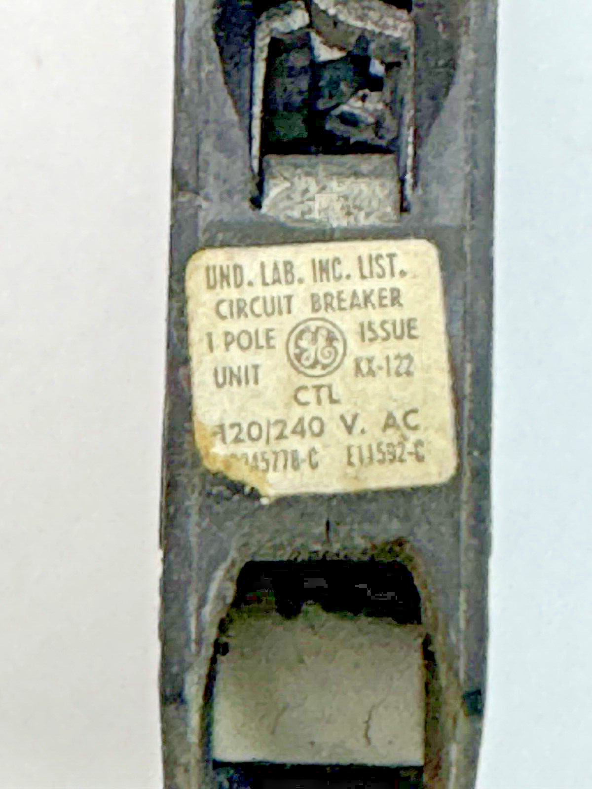 GE **LOT OF 6** THQP140 - CIRCUIT BREAKERS -  1 POLE, 40 A, 240 VAC1