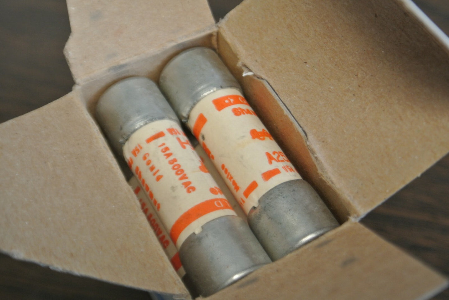 BOX of 10 / GOULD-SHAWMUT A25X15 RECTIFIER FUSES / 15A / 300V / NEW SURPLUS0