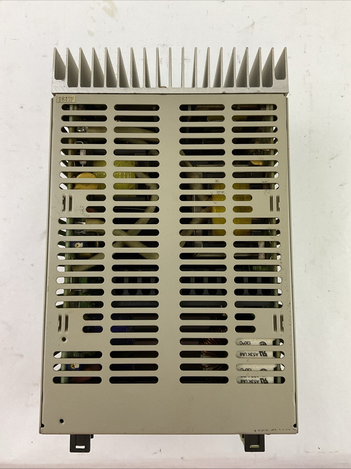 OMRON S82F-2424P POWER SUPPLY OUTPUT 24VDC 10A INPUT 100-120/200-240VAC 11A1