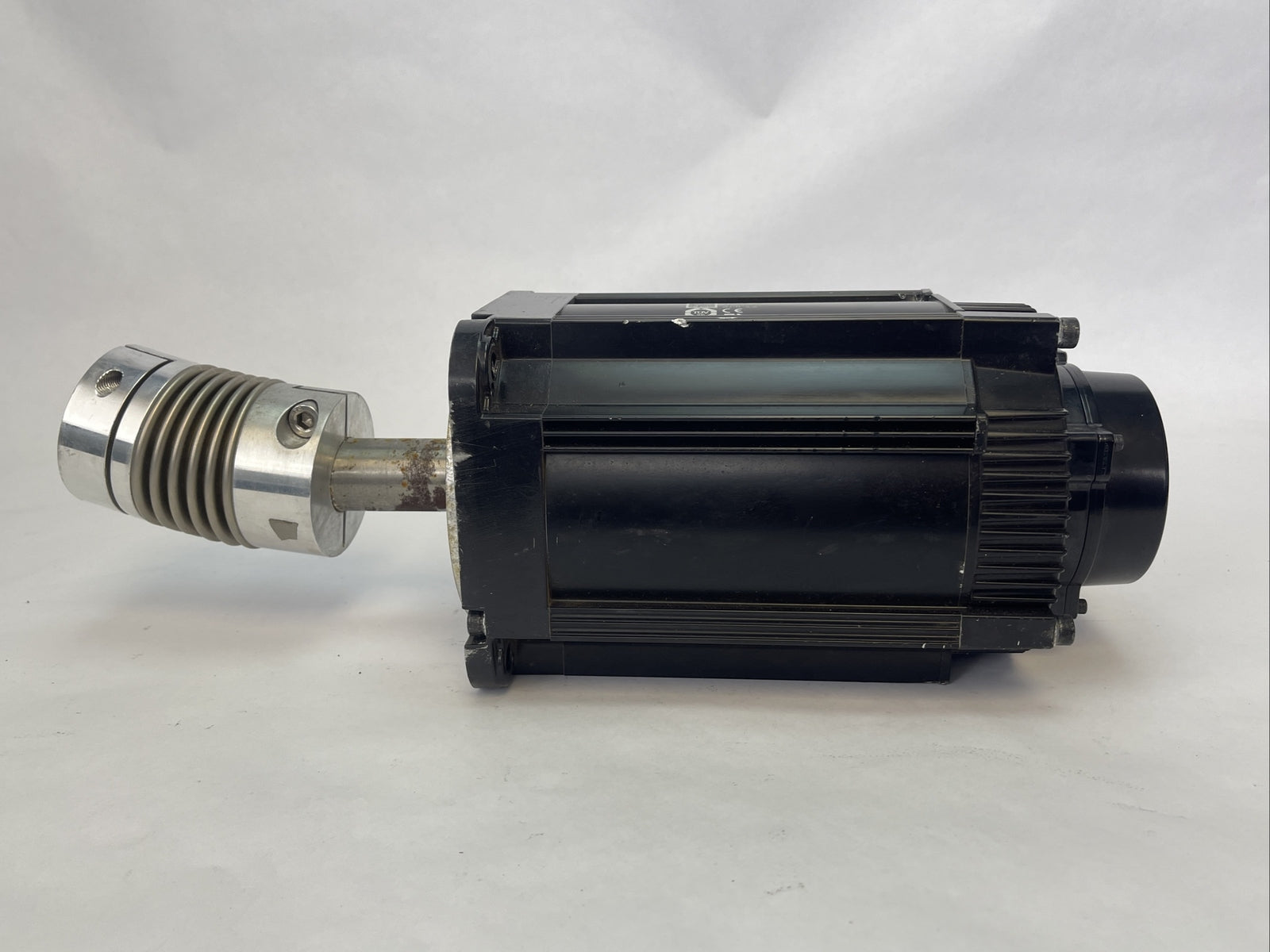 YASKAWA SGM7A-40A7D61 AC SERVO MOTOR 200V 25.4A UTTAH-B24RH ABS ENCODER GERWAH4