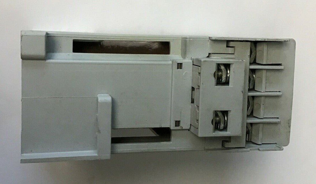 ALLEN BRADLEY 100-C12D*400 CONTACTOR SER,A 690V 32A 600VAC COIL 24VDC3