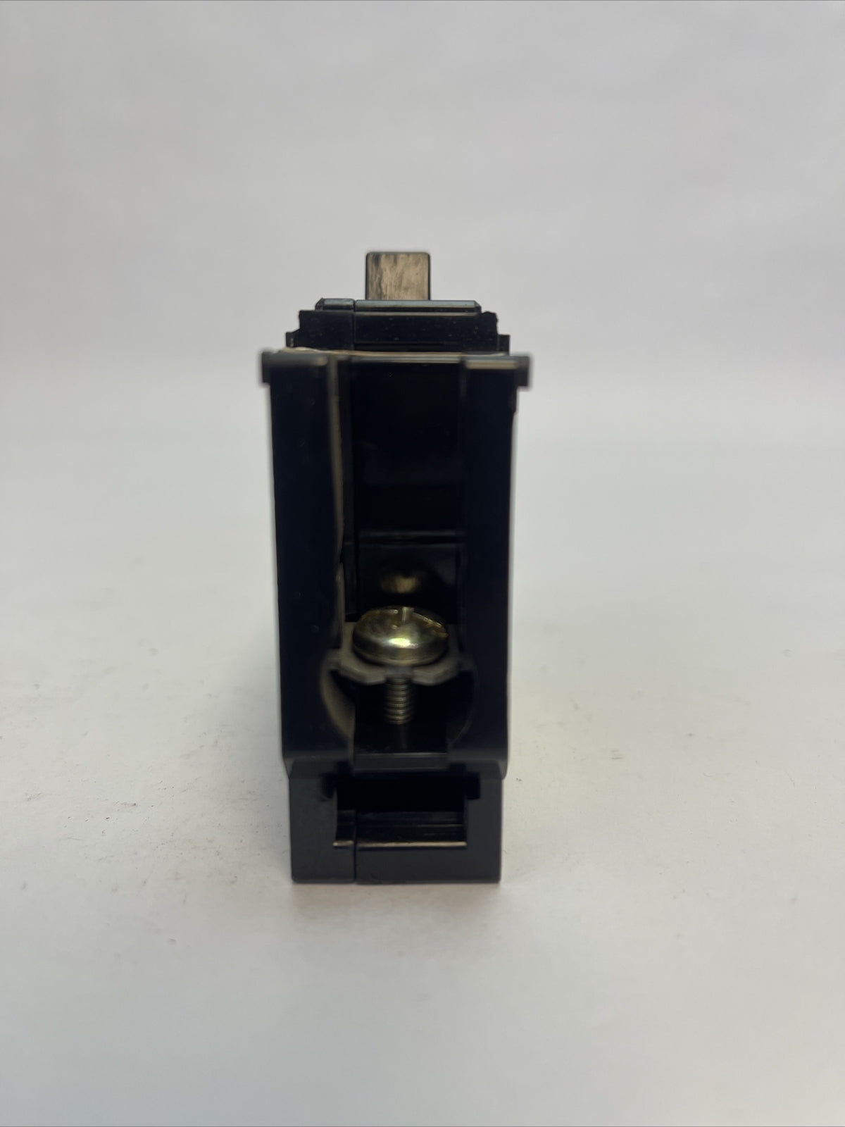 CUTLER HAMMER / WESTINGHOUSE QCHW1015 CIRCUIT BREAKER 15AMP 1POLE 120/240VAC5