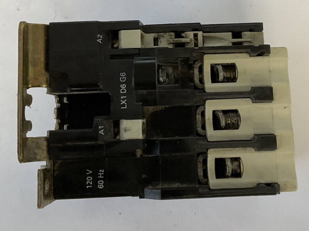 TELEMECANIQUE LC1 D4011 CONTACTOR 600VAC6