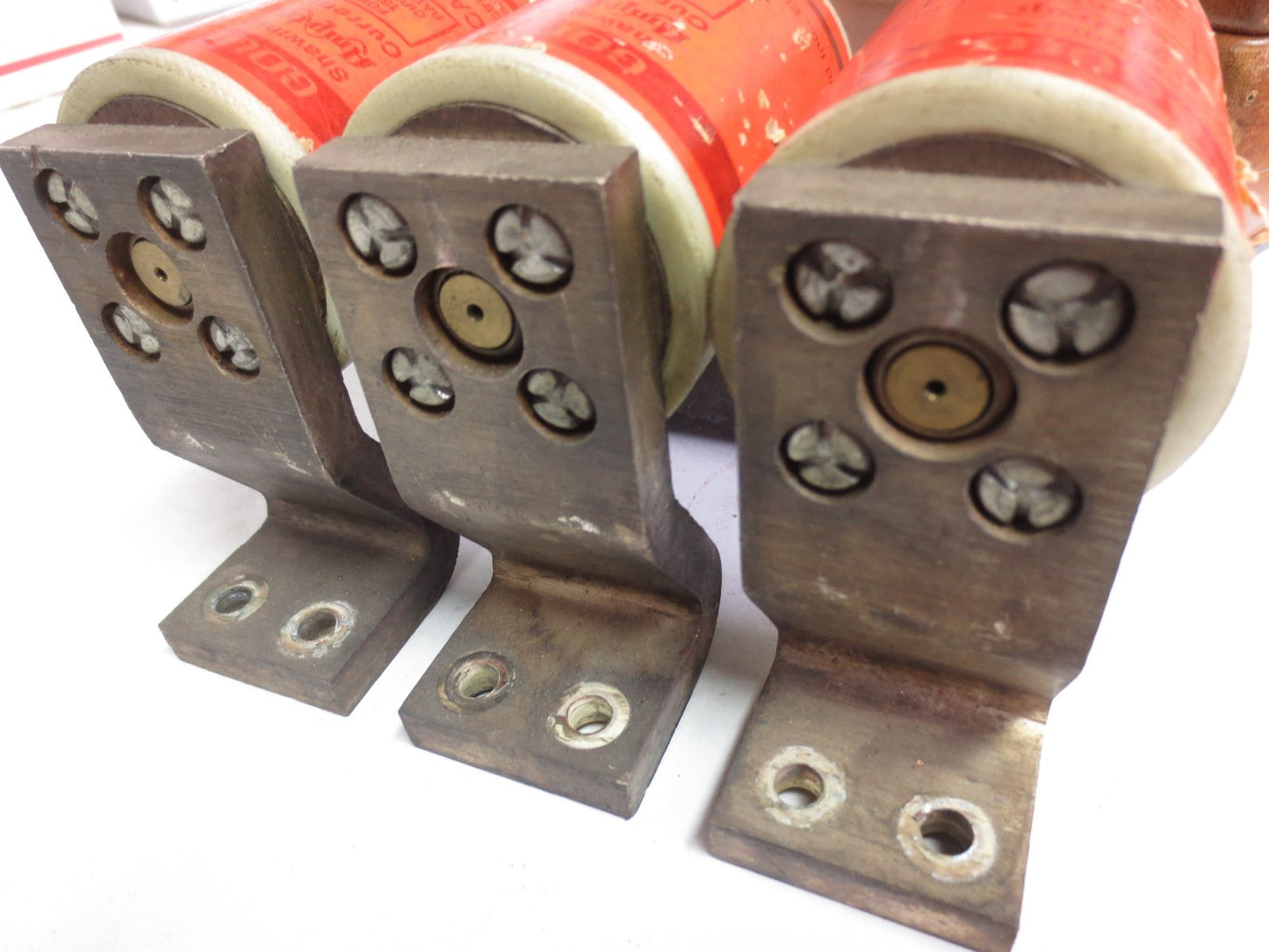 GOULD SHAWMUT A6MA FUSES, 600-800A - LOT of 35