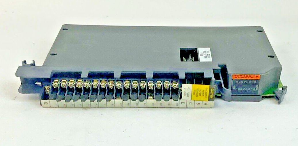 1771-OAD/C OUTPUT MODULE REV.F01 SER.C W/ 1771-WHF SWING ARM3