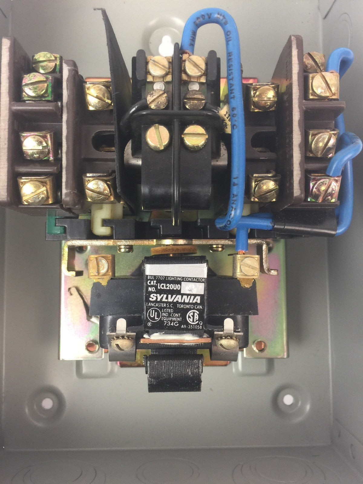 SYLVANIA LCL20A004-76 LIGHTING CONTACTOR 600VAC COIL 110-120V 60HZ 110V 50HZ6