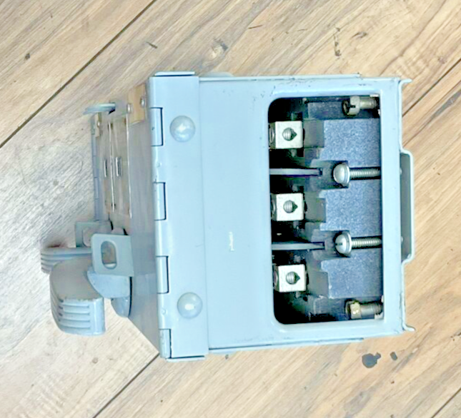 ITE V2B3211 CLAMPMATIC VACU-BREAK 3POLE 30A 240V 7 1/2HP10