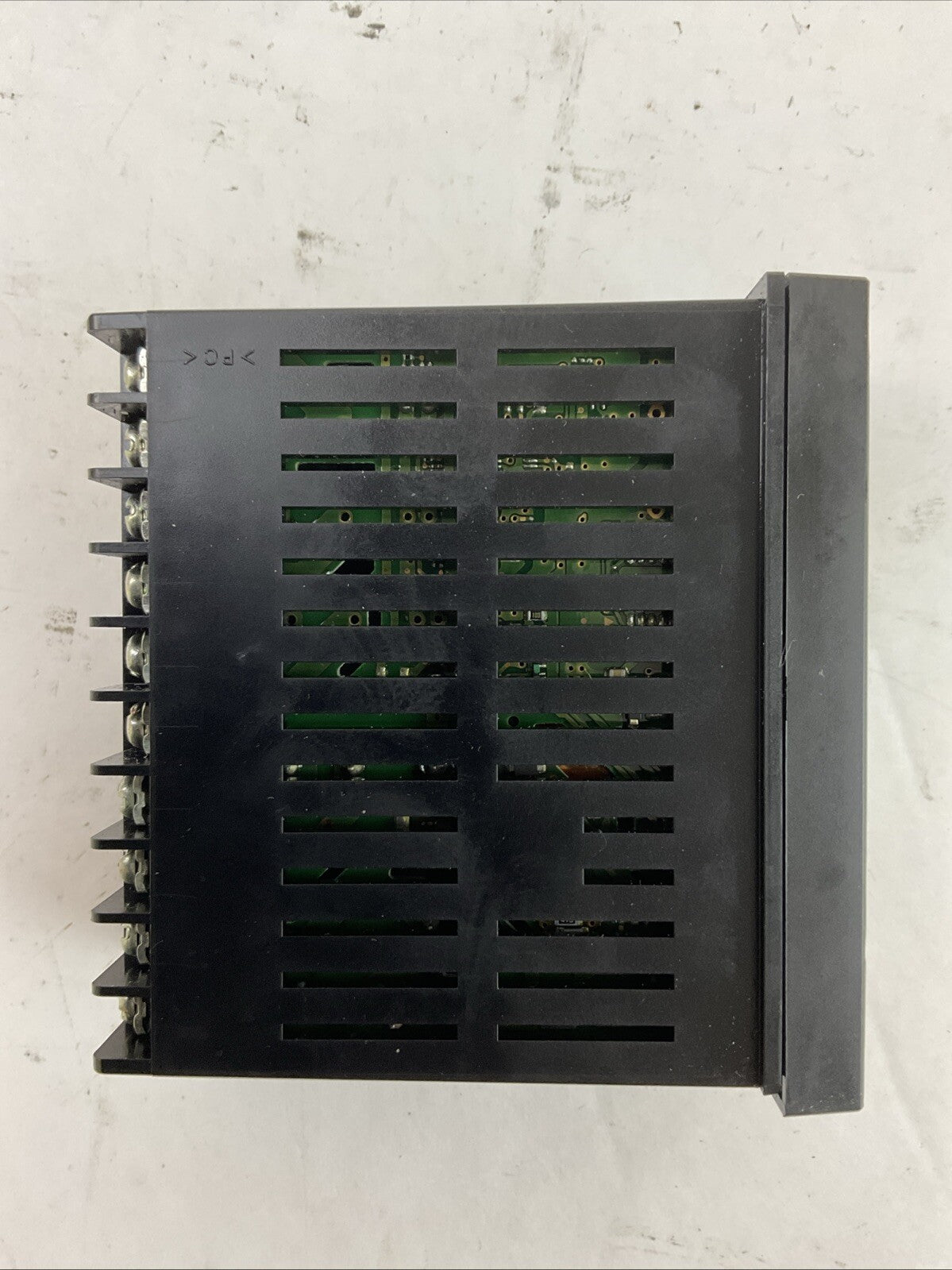 OMRON E5EN-R3MT-500 TEMPERATURE CONTROLLER 100-240VAC 50/60HZ 10VA3