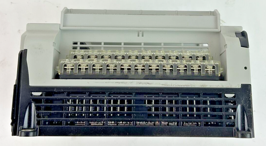 ALLEN BRADLEY 1764-28BXB BASE UNIT SER.B REV.A 24VDC MICROLOGIX 15006