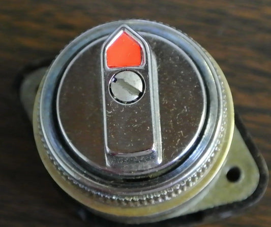 I-T-E H30V2 OT SEL SW OPERATOR - SPRING RETURN (CNTR) 3-POSITION - NEW SURPLUS0