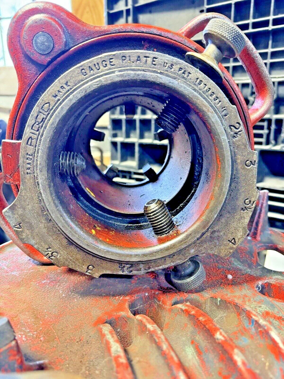 RIDGID - 700-12 - POWER DRIVE PIPE THREADER W/ STAND/BUCKET/DIE HEADS +SEE BELOW9