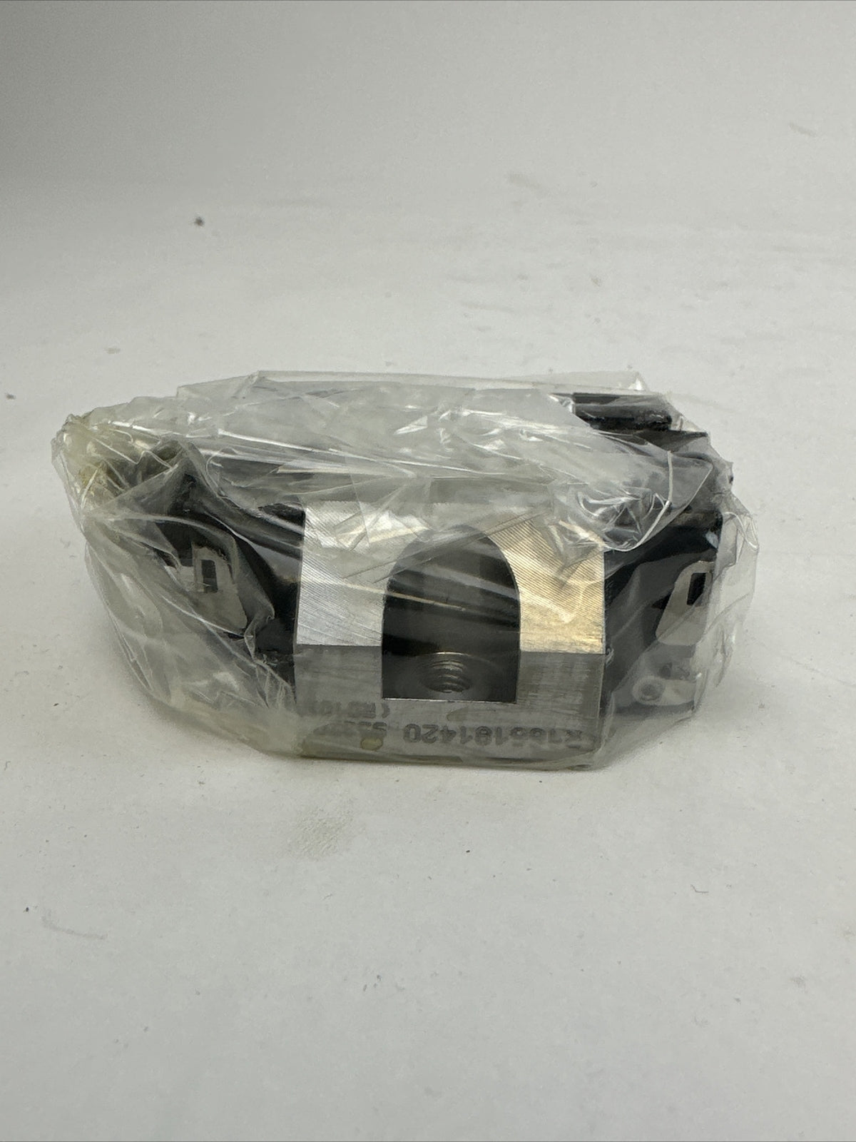 REXROTH R166181420 B.RUNNER BLOCK SS KWD-020-FKS-C1-N-14