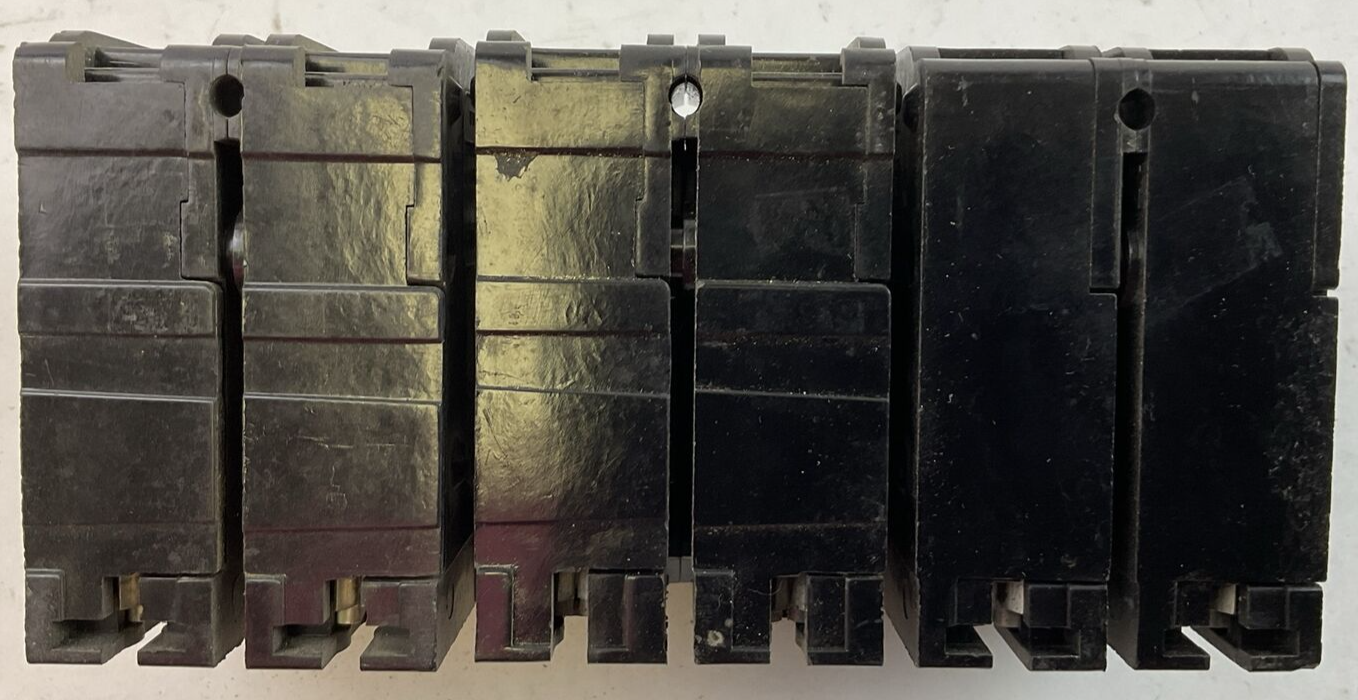 MURRAY / CROUSE-HINDS MP230 CIRCUIT BREAKER 30AMP 2POLE 120/240VAC (LOT OF 3)4