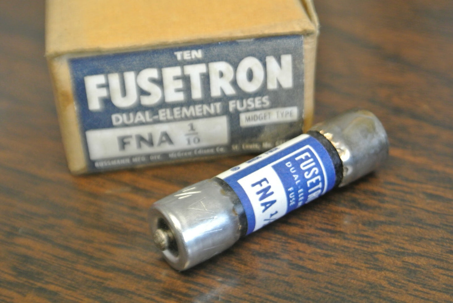 BOX of 10 / BUSS FNA-1/10 DUAL-ELEMENT MIDGET FUSE / 1/10A / 250V / NEW SURPLUS2