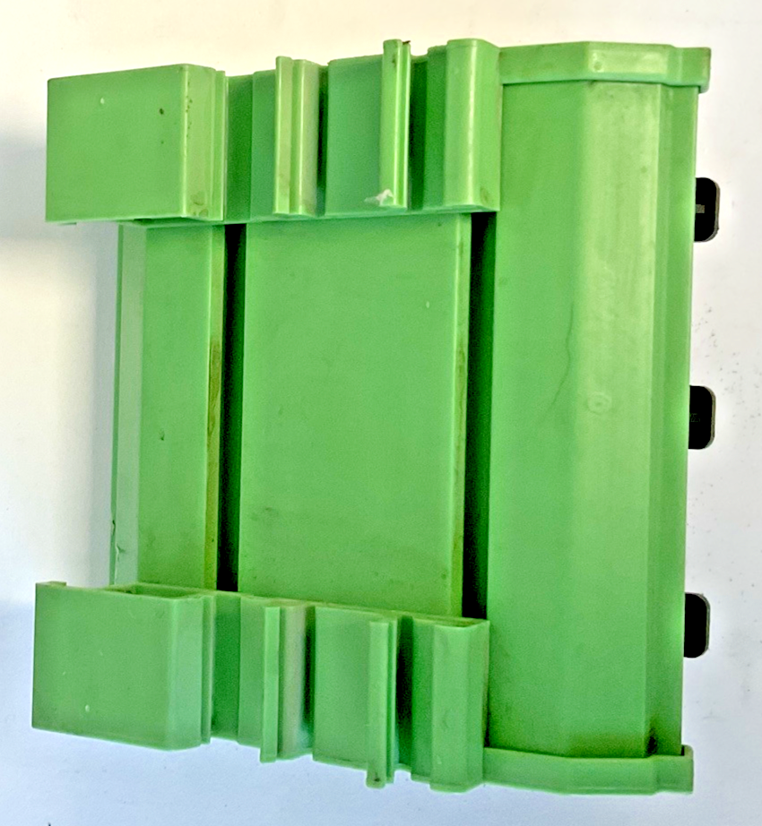 FACTS ENGINEERING FA-REC3 3 PLUG 3 RECEPTABLE 94V-0 14-12AWG 125VAC 15A2