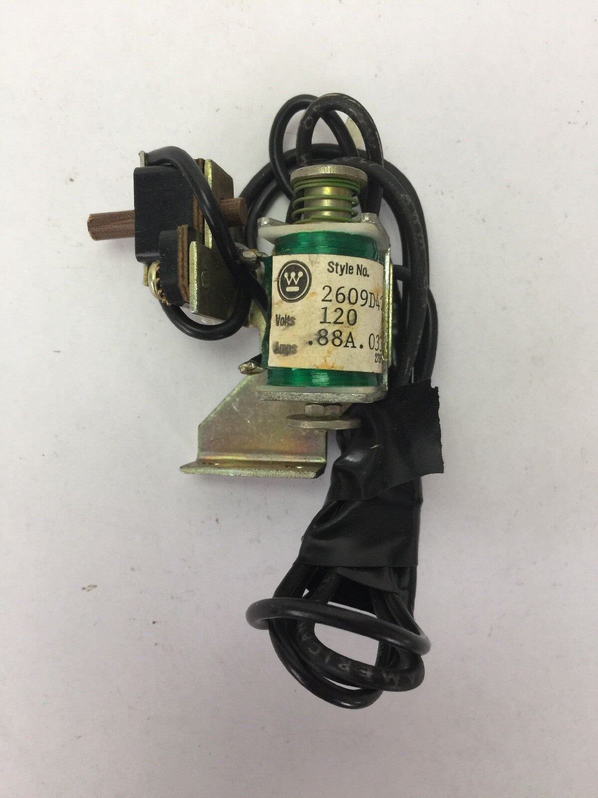 WESTINGHOUSE/CUTLER HAMMER 2609D42G19 SHUNT TRIP 120VAC 60HZ 0.88A 0.033SEC 0