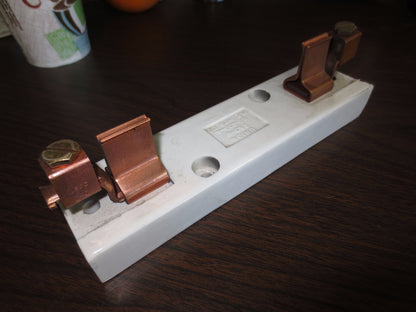 MULTI 2525 PORCELAIN CUT-OUT BASES 250V, 61-100A - NEW SURPLUS - 388-4170