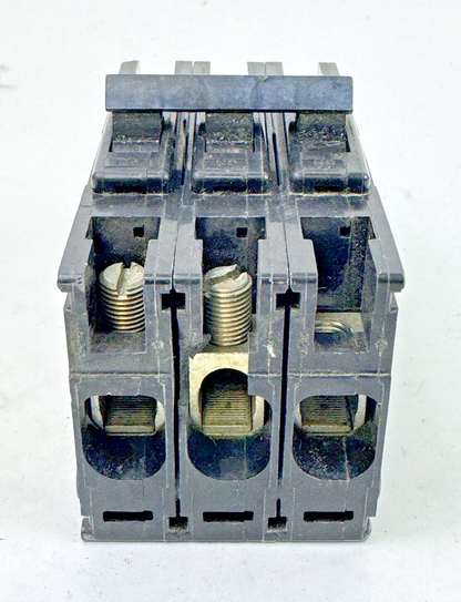 SQUARE D - QOU30001 - CIRCUIT BREAKER - 3 POLE/125 A/240 VAC/TYPE QOU **READ DES4