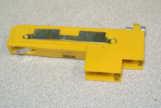 BOX of 2 / CUTLER-HAMMER D40RPB REED RELAY / N.C. / NEW SURPLUS0