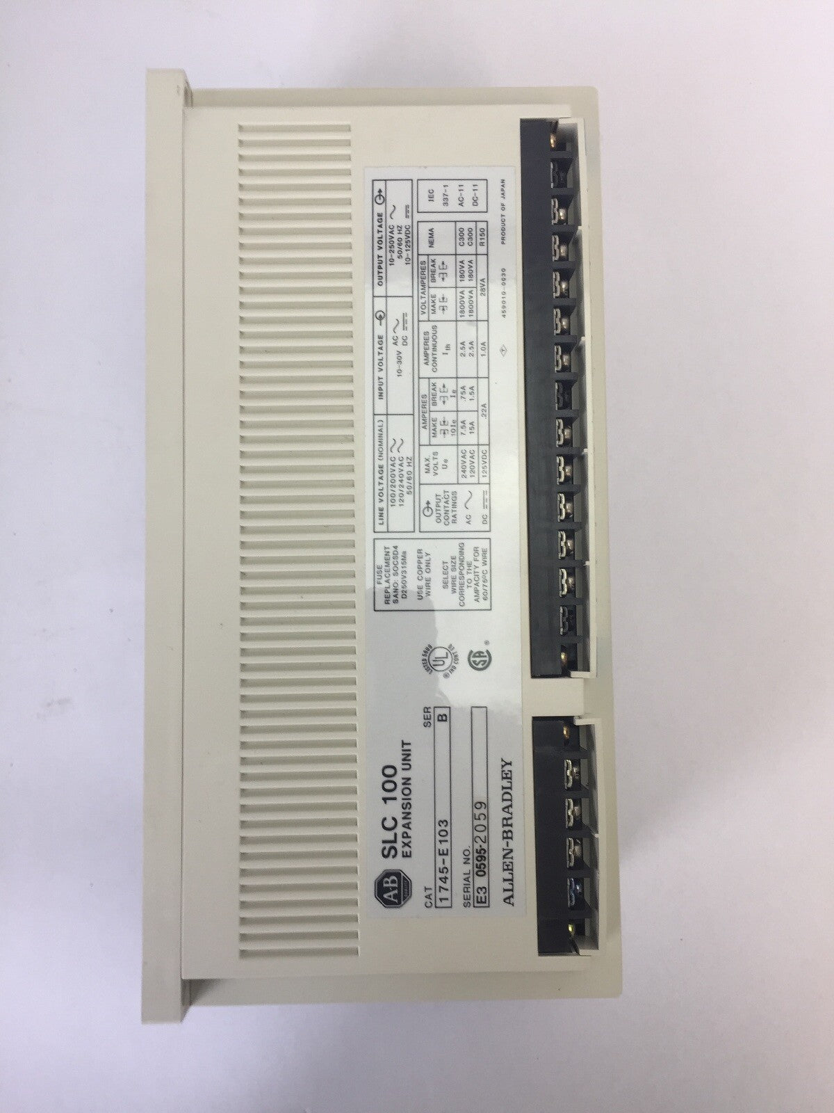 ALLEN BRADLEY 1745-E103 SLC 100 PROGRAMMABLE CONTROLLER  LINE VOLTAGE 100/200VAC3