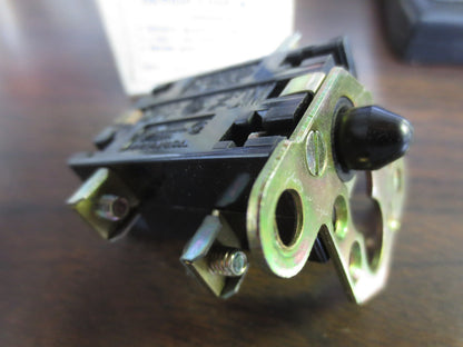 GENERAL ELECTRIC CR2940U202 HEAVY-DUTY OILTIGHT CONTACT BLOCK - NEW SURPLUS3