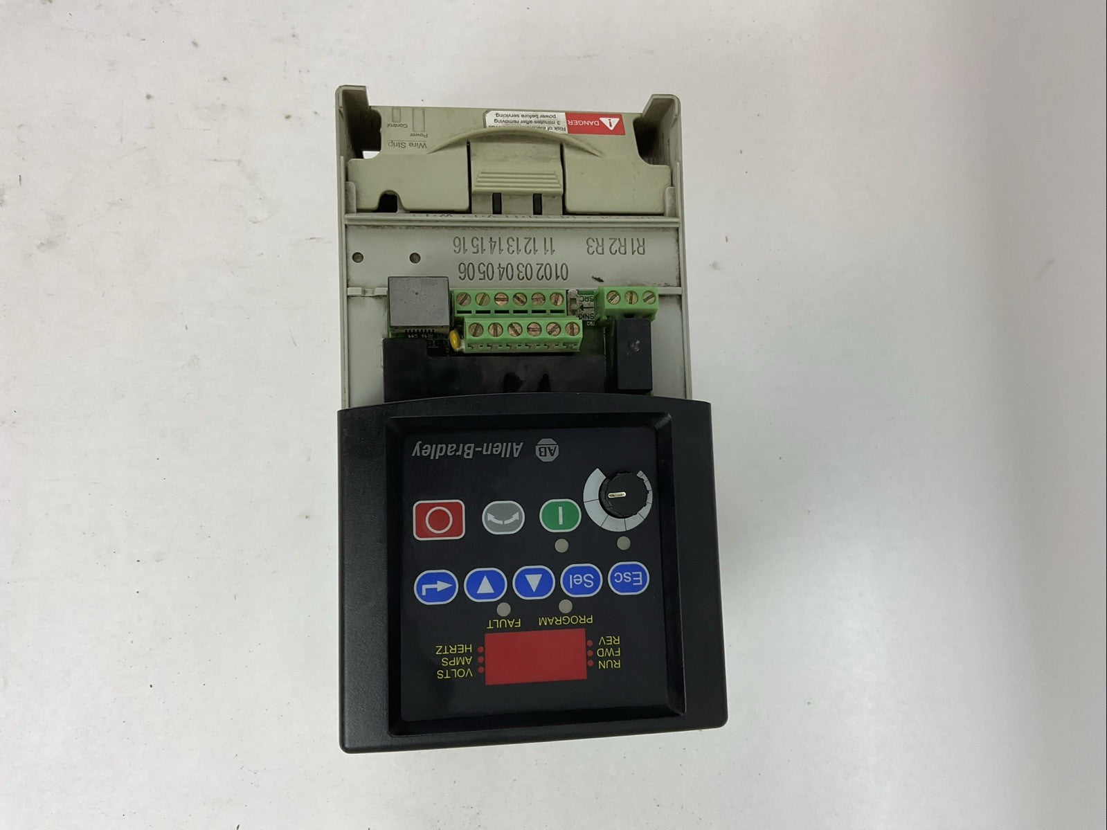 ALLEN BRADLEY 22A-D6P0N104 POWERFLEX DRIVE SER.A FRN: 2.03 7.5AMPS 3.0HP3
