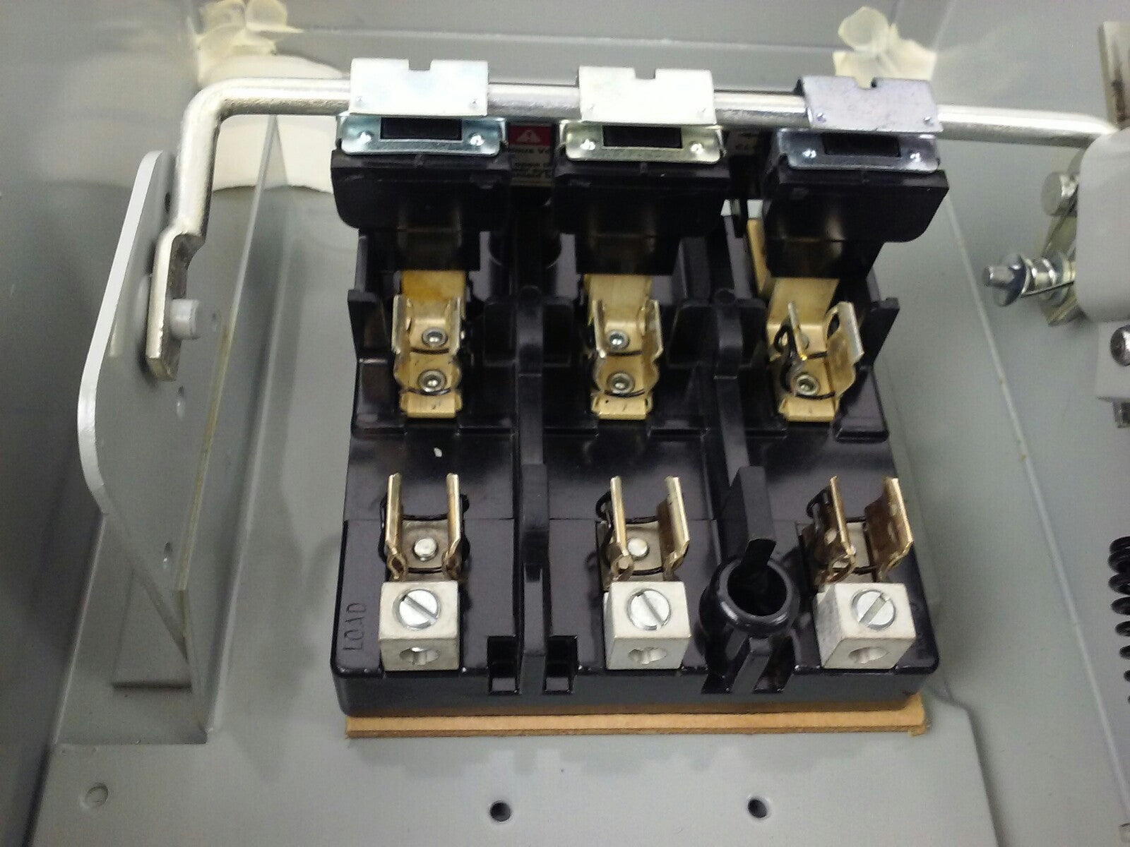 ITE F321H SER. A, 30A, 240V, 3PH, MAX H.P. 7.5, TYPE 12 ENCLOSURE, FUSIBLE, NEW4