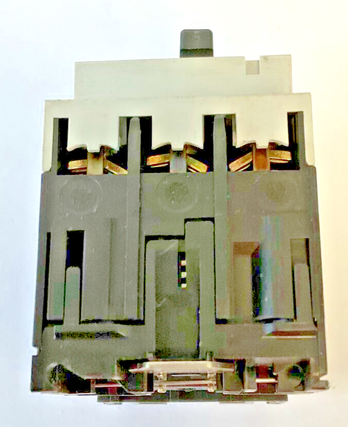 MOELLER PKZM0-16 CIRCUIT BREAKER SER.04 600VAC5