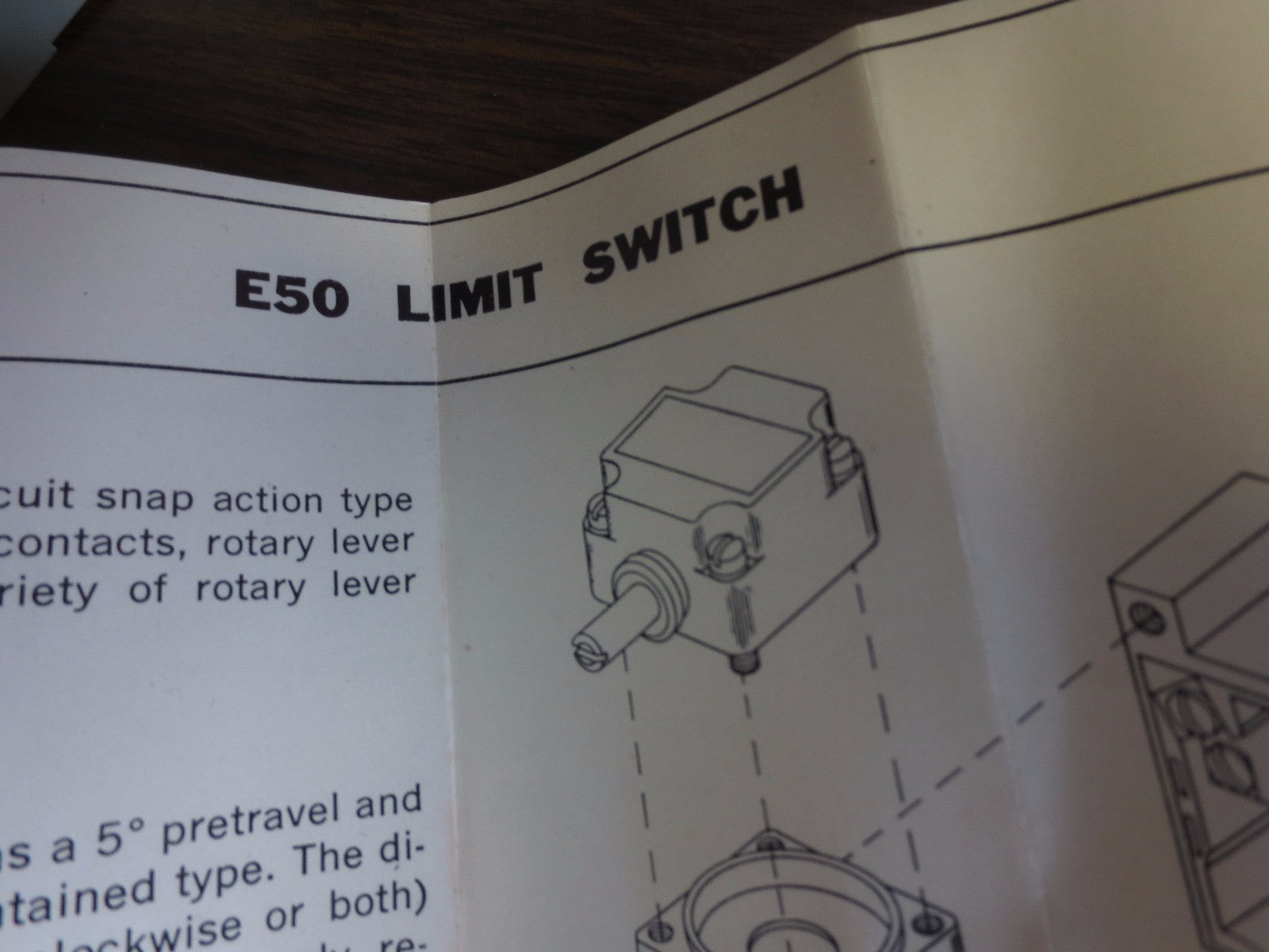 CUTLER-HAMMER E50SB LIMIT SWITCH BODY - 2 N.O., 2 N.C. 600VAC - NEW SURPLUS8
