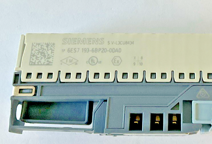 SIEMENS 6ES7 193-6BP20-0DA0 DIGITAL BASE MODULE ****LOTOF5****2