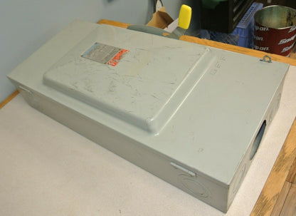 CROUSE-HINDS GH424N GENERAL DUTY FUSIBLE SAFETY SWITCH / 240V / 200A / 25HP5