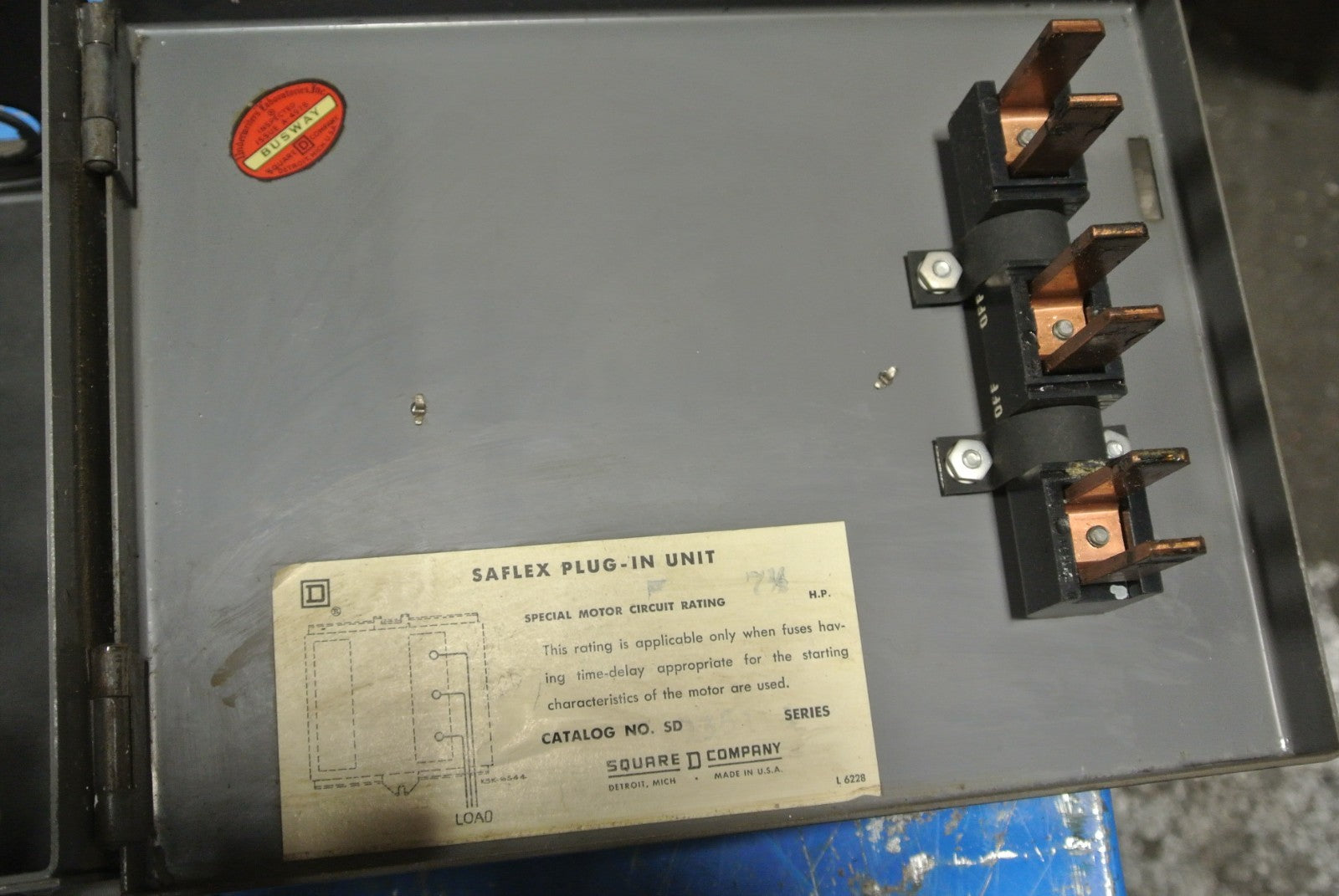 SQUARE D SD-9351 - SAFLEX FUSIBLE PLUG-IN DUCT / BUS PLUG - 230V, 30A, 3P, 3W3