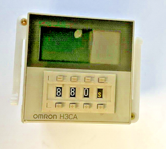OMRON H3CA-8 TIMER 24VDC 3A 250VAC0
