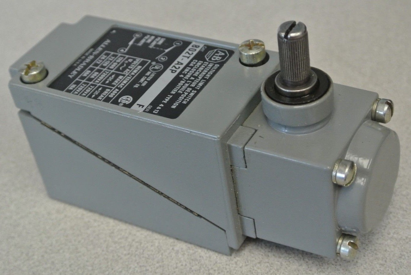 ALLEN-BRADLEY 802T-A2P Ser. F / OILTIGHT PLUG-IN LIMIT SWITCH / NEW SURPLUS0