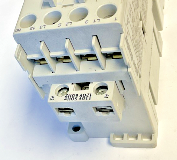 ALLEN BRADLEY 100-C09*10 SER.A W/193-ED1EB 5.4-27 SER.C STARTER 110/120V 50/60HZ4