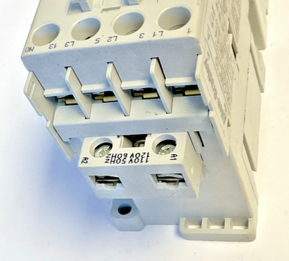 ALLEN BRADLEY 100-C09*10 SER.A W/193-ED1EB 5.4-27 SER.C STARTER 110/120V 50/60HZ4