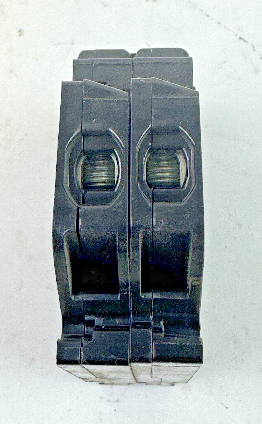 CHALLENGER *BOX OF 7* - A220K - COM. TRIP CIRCUIT BREAKERS -2 POLE/20 A/240 VAC9