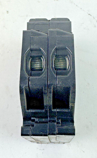 CHALLENGER *BOX OF 7* - A220K - COM. TRIP CIRCUIT BREAKERS -2 POLE/20 A/240 VAC9