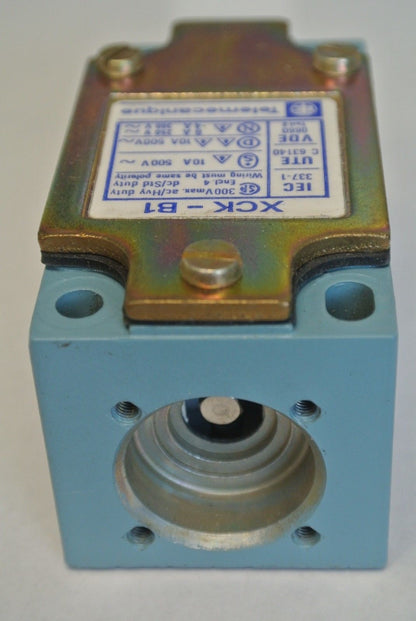 TELEMECANIQUE XCK-B1 LIMIT SWITCH BODY - 300VAC MAX HEAVY DUTY - NEW SURPLUS3
