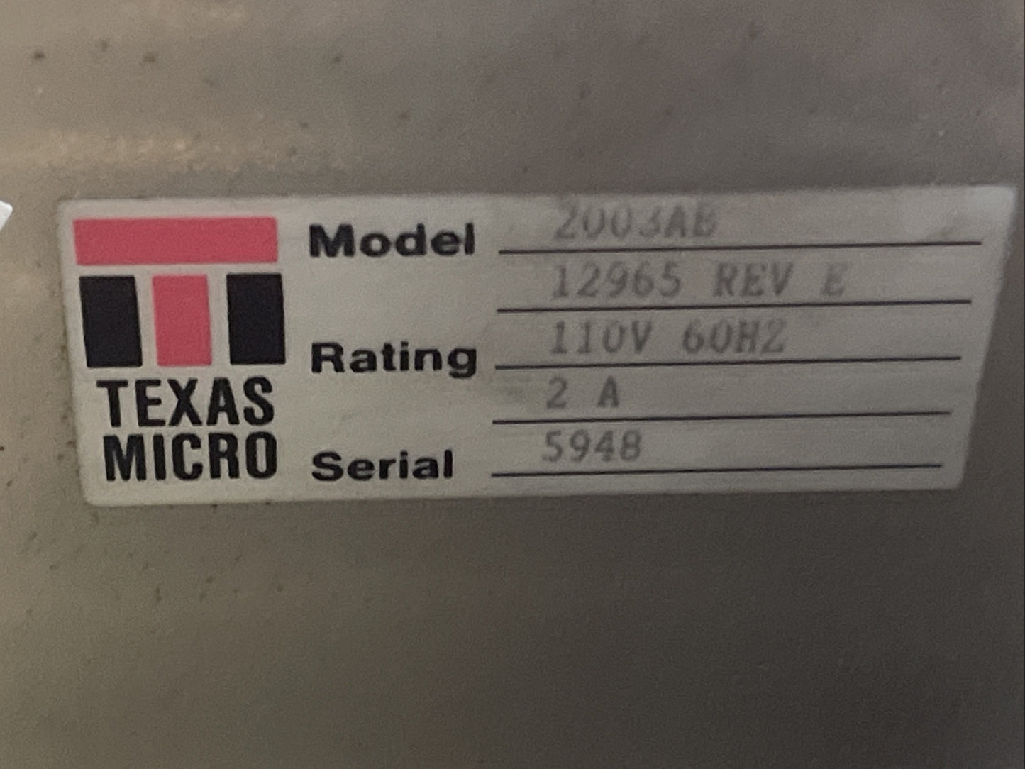 TEXAS MICROSYSTEMS 5022445-12 PLC CHASSIS WITH QT4A1 POWER SUPPLY 115/230VAC2