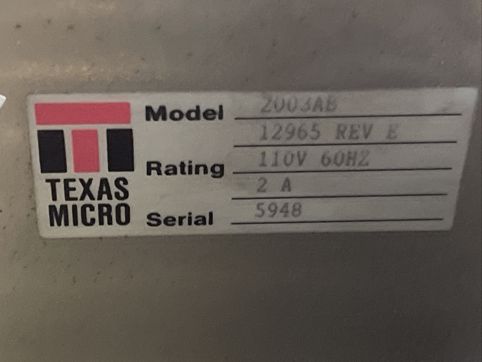 TEXAS MICROSYSTEMS 5022445-12 PLC CHASSIS WITH QT4A1 POWER SUPPLY 115/230VAC2
