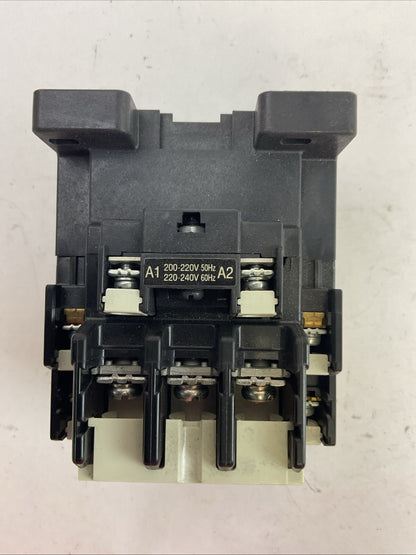 FUJI SC-N1 SC25BAA CONTACTOR 3NC0T 600VAC 3PH 25HP COIL 220-240V 60HZ2