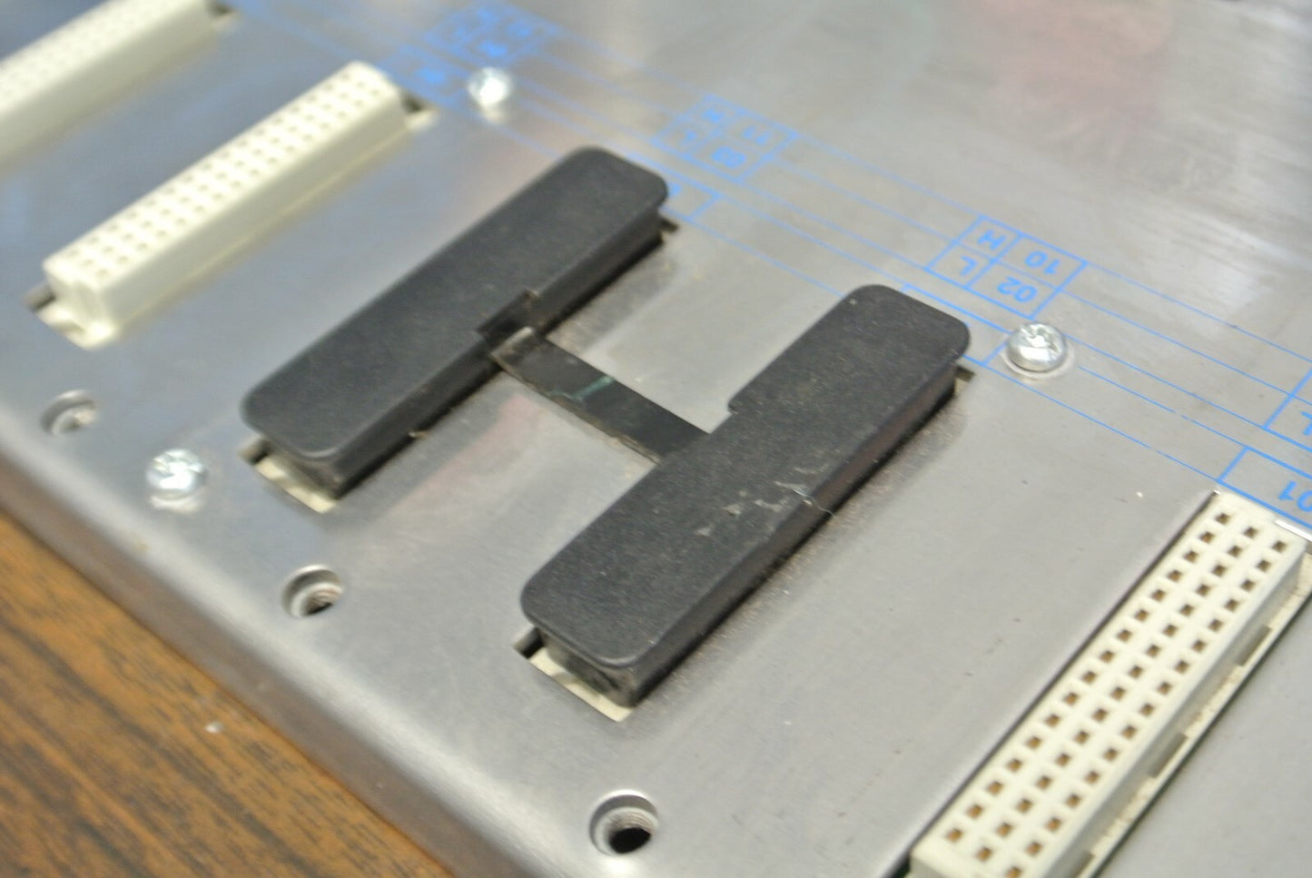 SCHNEIDER ELECTRIC TSXRKY8 / 8-SLOT BASE / RACK / CHASSIS6