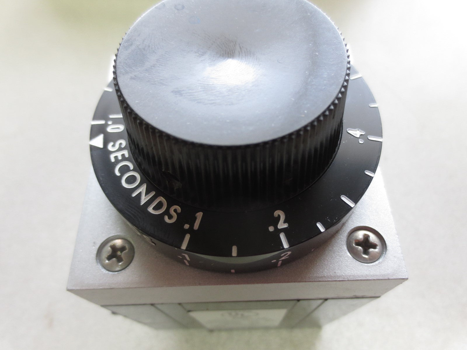 AGASTAT / TE CONNECTIVITY 7022SA ELECTROPNEUMATIC TIMING RELAY .1 to 1 SECOND 4