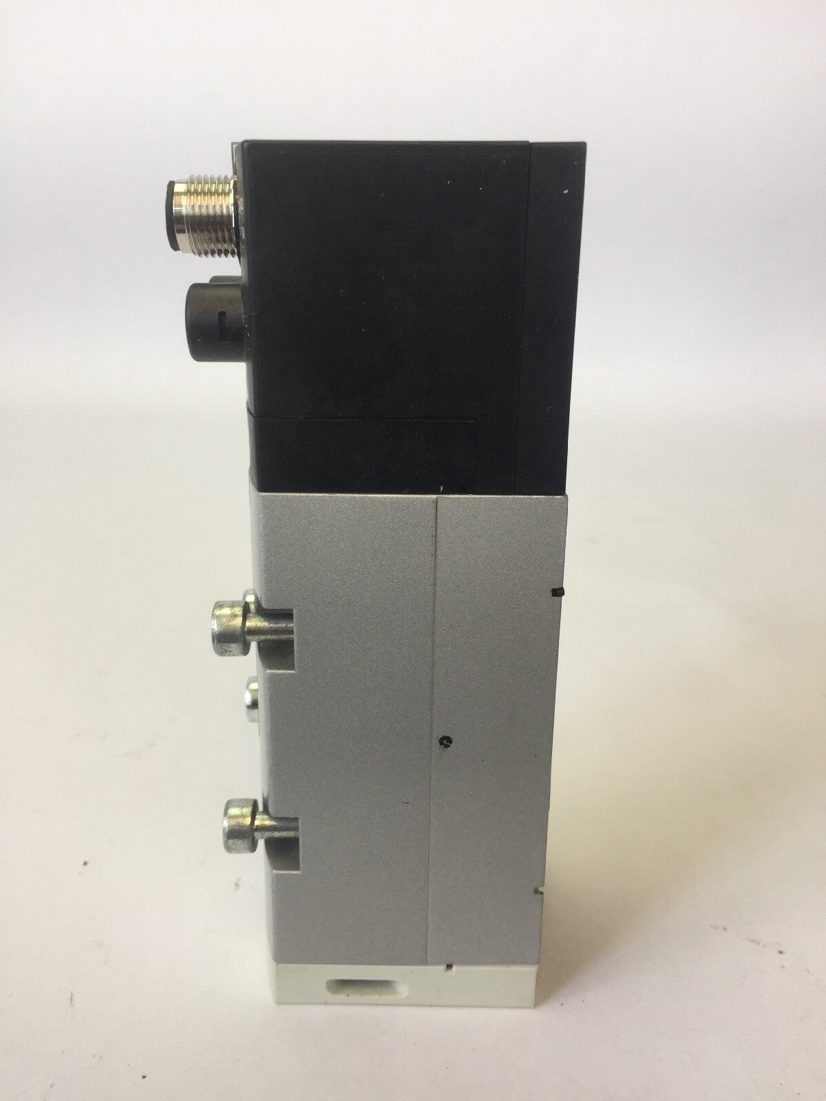 FESTO VSVA-B-B52-D-D1-1R5L SOLENOID VALVE2