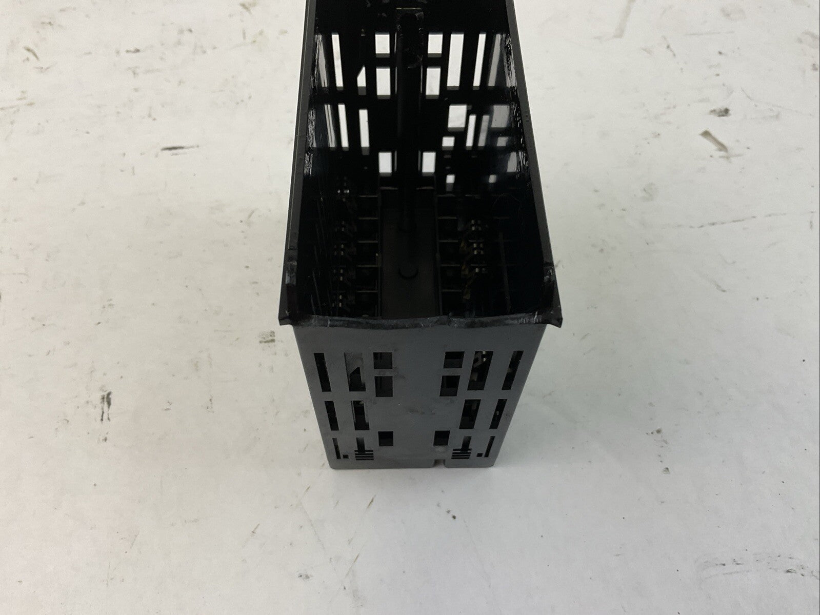 OMRON E5EN-R3MT-500 TEMPERATURE CONTROLLER 100-240VAC 50/60HZ 10VA8