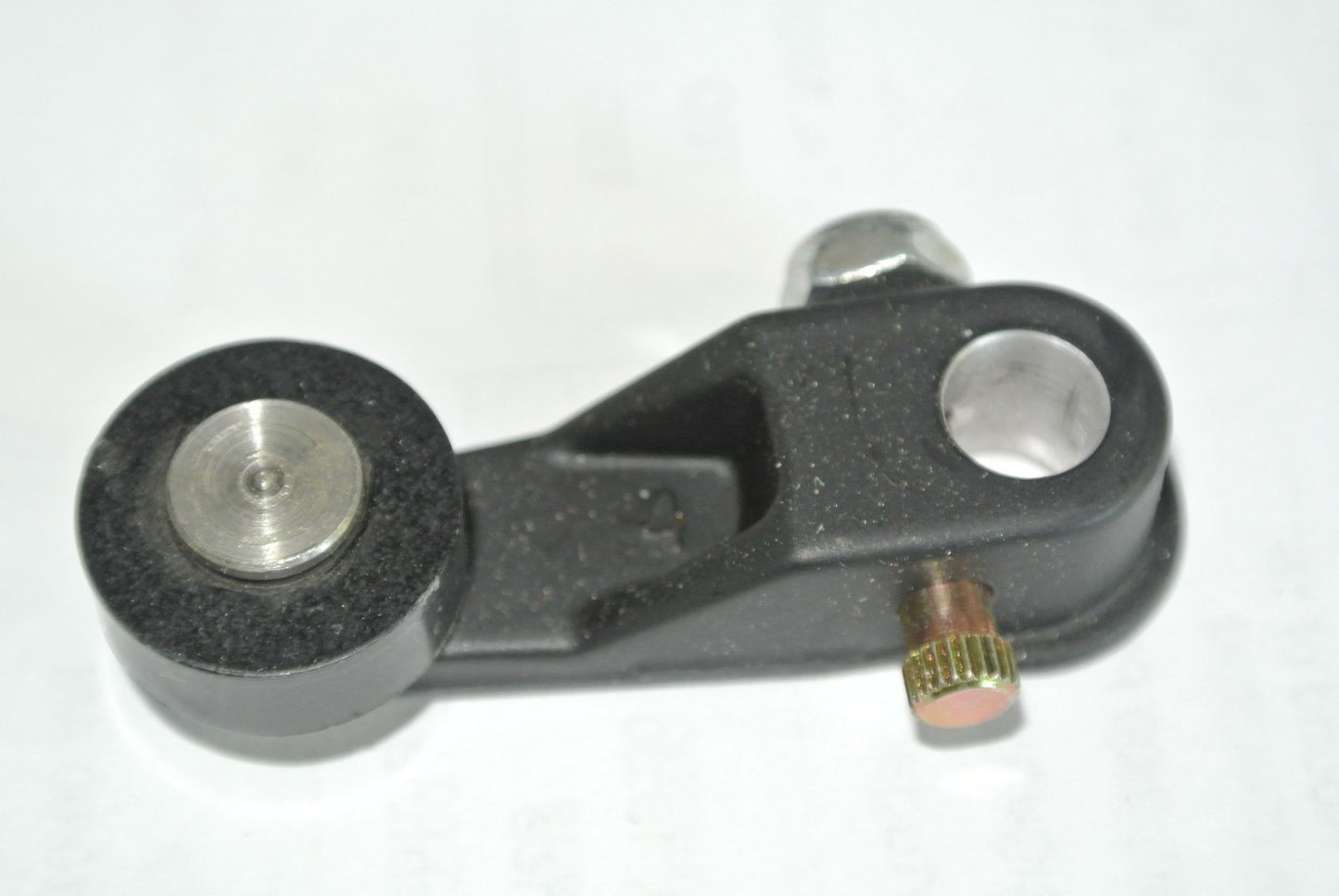 GE CR215GL10 - LIMIT SWITCH ROLLER LEVER 1.5" RADIUS .075 DIA. x .28" WIDE - NEW2