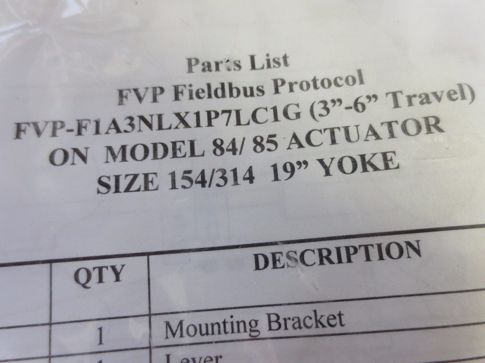 DRESSER 011502-722-002 MOUNTING BRACKET / MODEL 84/85 ACTUATOR SIZE 154/414 19"1