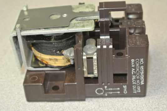 CUTLER-HAMMER 9575H2674A MAGNETIC RELAY 600VAC, PILOT DUTY  / NEW SURPLUS0
